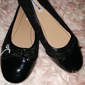 Sz 6 American eagle black cap toe glitter flats